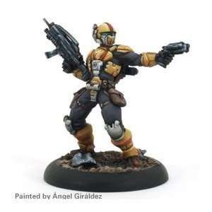  Mercs Minis: Yellow Jackets   Assault Leader (1): Toys 