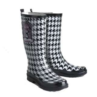 Description Trendy style keeps you dry on those wet days in these 