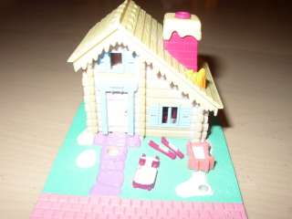 Polly Pocket Ski Lodge House Bluebird 1993 Collectable  