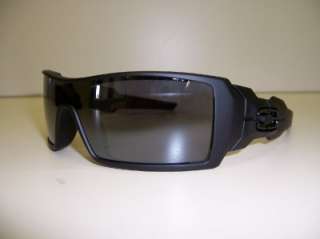 New In Box Oakley Sunglasses OIL RIG MATTE BLACK 03 464 AUTHENTIC 