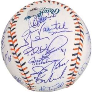    2005 AL AllStar Team 27   Autographed Baseballs