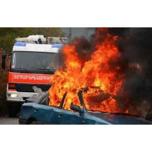  Übung Von Rettung Und Feuerwehr Bei Unfall Mit Auto 