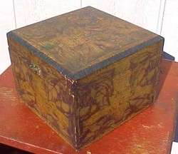 UNUSUAL AnTiQuE HAND CRAFTED / CARVED WOOD BOX / COLLAR BOX  