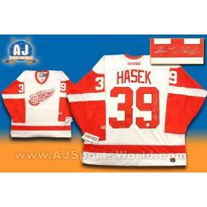  DOMINIK HASEK Detroit Red Wings SIGNED Hockey JERSEY 