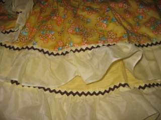 SALE Vintage Yellow Floral Heart Pocket Handmade Ruffled Apron