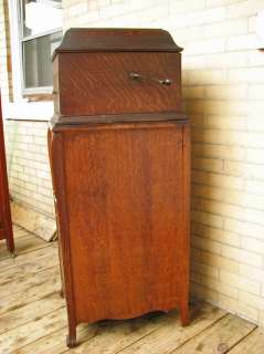 Antique VICTROLA and Music Cabinet QUARTER OAK ff269  