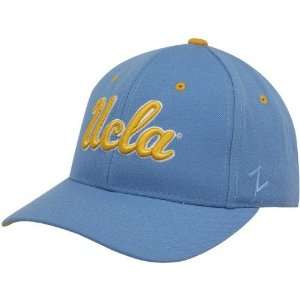  Zephyr UCLA Bruins True Blue DHS Fitted Hat: Sports 