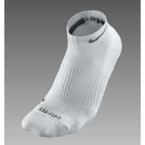 Nike DRI FIT 3 Pack Cushioned Low Cut Sock:  Sports 