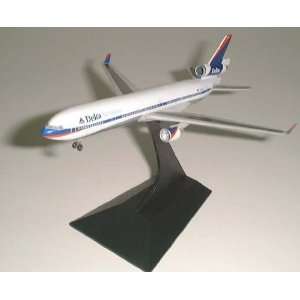  Dragon Wings 1400 Delta Airlines MD 11 (Chrome) Model 