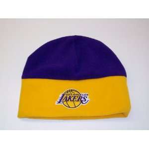  Los Angeles Lakers Official Team Skully Hat: Sports 