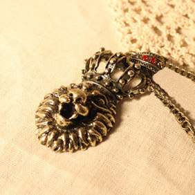 Vintage Retro Domineering Lion Head Crown Sweater Chain Necklace 6127 