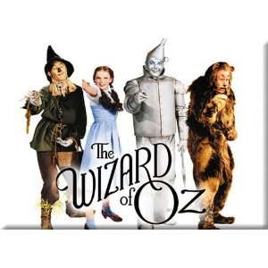  Wizard Of Oz Magnet~ Cast Pointing~ Approx 2.5 x 3.5 