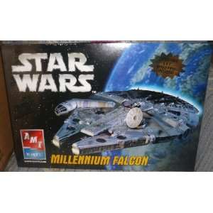  Star Wars Millenium Falcon Model: Toys & Games