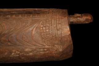 Garamut, slit gong drum, papua new guinea, oceanic art  