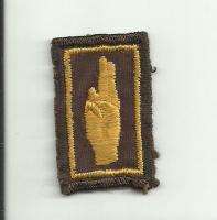 VINTAGE SCOUTS GIRL GUIDES BROWNIES MERIT BADGE SMALL HAND SYMBOL 