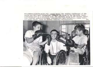 BOXING, JOHNNY BUSSO IN THE VARIETY CHILDREN PHOTO 1958  