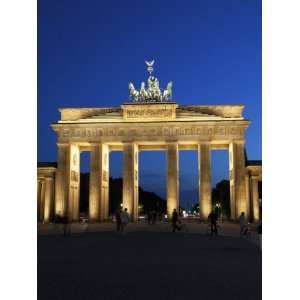  Brandenburg Gate Floodlit in the Evening, Pariser Platz 