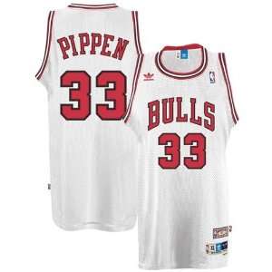  Chicago Bulls Scottie Pippen Swingman White jersey: Sports 