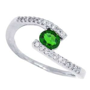  0.33Ct Oval Chrome Diopside Ring with Diamonds in 14Kt 