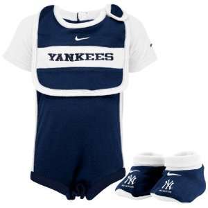 Nike New York Yankees Newborn Navy Blue Three Piece Gift Set:  