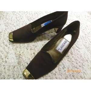  Timothys Ladies brown heels shoes, size 6 Everything 