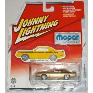  JOHNNY WHITE LIGHTNING MOPAR OR NO CAR PLYMOUTH FURY Toys 