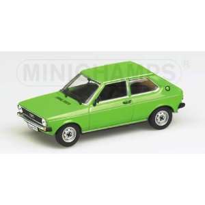   GREEN 1975 Diecast Model Car in 1:43 Scale by Minichamps: Toys & Games