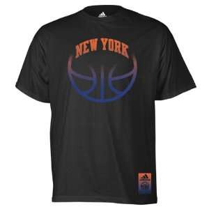  New York Knicks Vibe Wordmark T Shirt: Sports & Outdoors