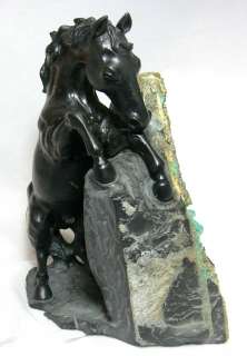 COLOMBIAN EMERALD HORSE STATUE CARVED 25.000 CTS  