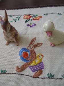    Embroidered EASTER TABLE RUNNER Flowers/Rabbits/Chicks/Eggs  
