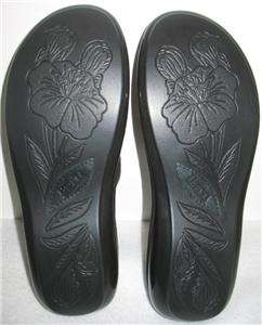 BORN Astaire Thong Sandal Flops Black US 8/EUR 39 NEW $80  