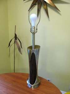 MID CENTURY CAST BRASS WALNUT SCULPTURAL LAUREL LAMP  