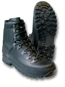 LOWA MOUNTAIN BOOTS, GERMAN MADE, GORETEX LINED  