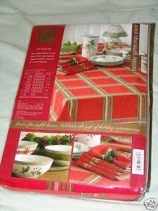 Tablecloth Lenox Holiday Gatherings Plaid 70 in Round  