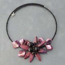 Maroon Shell Flower Choker Necklace (Thailand)  
