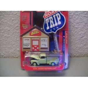    Johnny Lightning Road Trip R1 1950 chevy Pickup Toys & Games