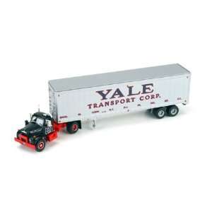  HO RTR Mack B Tractor w/40 Trailer, Yale: Toys & Games