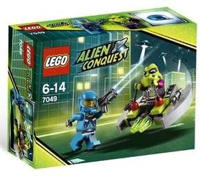 Lego Alien Conquest 7049 ALIEN CONQUEST Alien Strike NEW IN BOX Free 