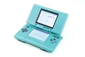 Nintendo DS Cosmic Blau Handheld Spielkonsole 0045496442071  