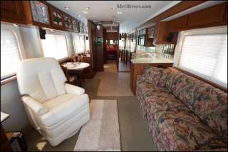 2000 36 ft Country Coach Magna Millennium • Sat System • 1 Slide 
