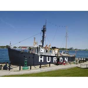 Tug boat on St. Clair River, Port Huron, Michigan   16x20   Fine Art 