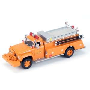  HO RTR Ford F 850 Fire Truck County Fire #14 ATH92028 