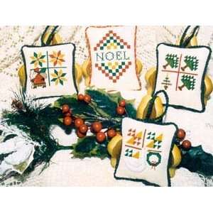  Christmas Quilt Ornaments   Cross Stitch Pattern Arts 