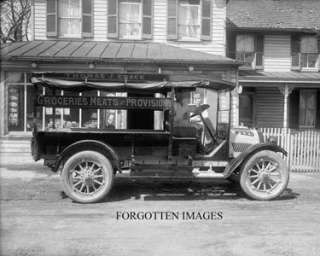 OLDSMOBILE GROCERY DELIVERY TRUCK 1920s PHOTOGRAPH  